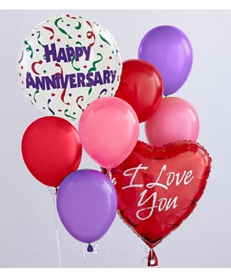A cheerful balloon bouquet basket consists of 3 mylar balloons for the occasion and five latex balloons.